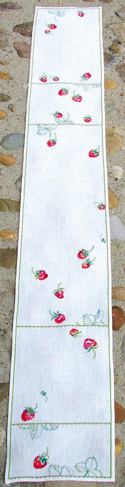 Strawberry Table Runner Strawberry Table Runner