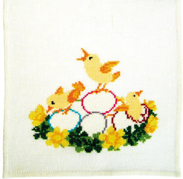 Chicks with Eggs & Flowers Runner Chicks with Eggs & Flowers Runner